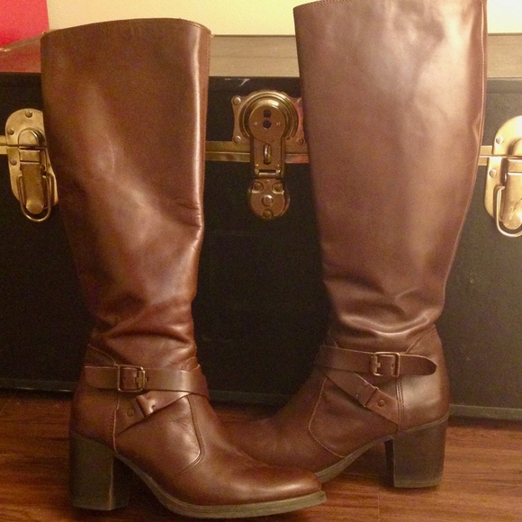 Calf-Length Genuine Leather Boots - Buckle Detail - Picture 1 of 8